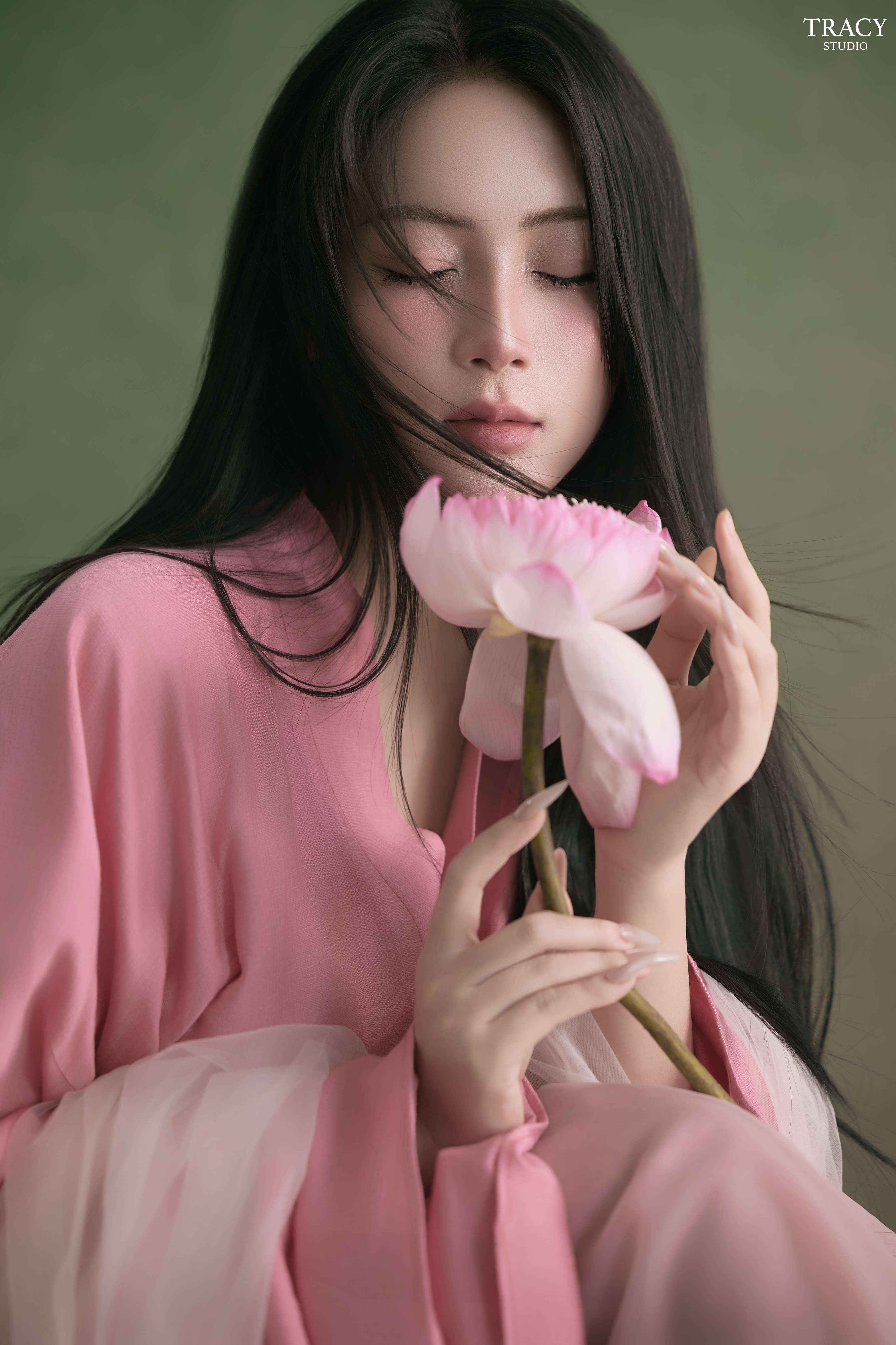 frontend/img/gallery/concept-sen/tracy-studio-chup-concept-sen-hang (10).jpg